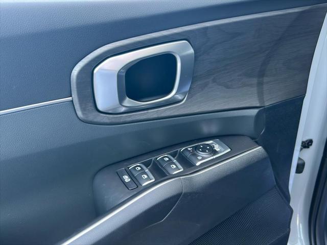 new 2025 Kia Sorento car, priced at $44,155