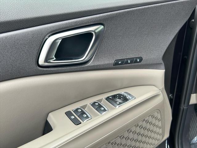 new 2026 Kia Carnival Hybrid car, priced at $44,940