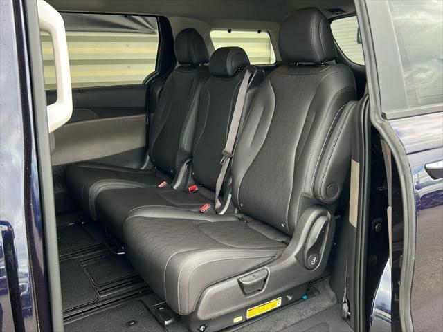 new 2026 Kia Carnival Hybrid car, priced at $44,940