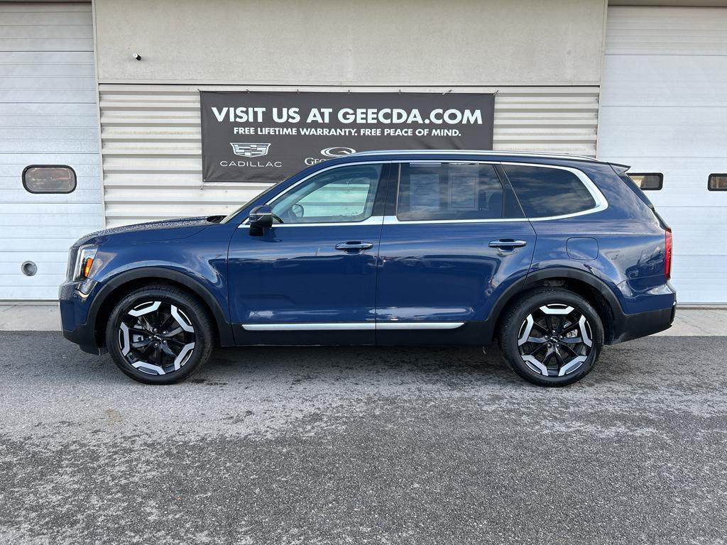 used 2025 Kia Telluride car, priced at $39,999