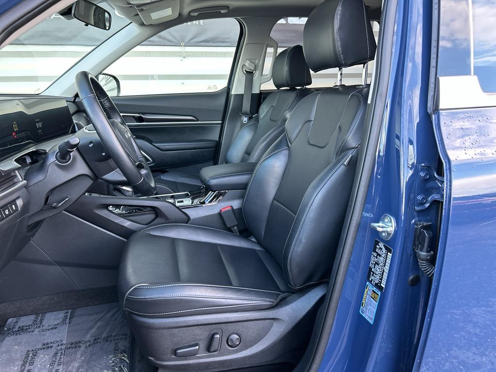 used 2025 Kia Telluride car, priced at $39,999