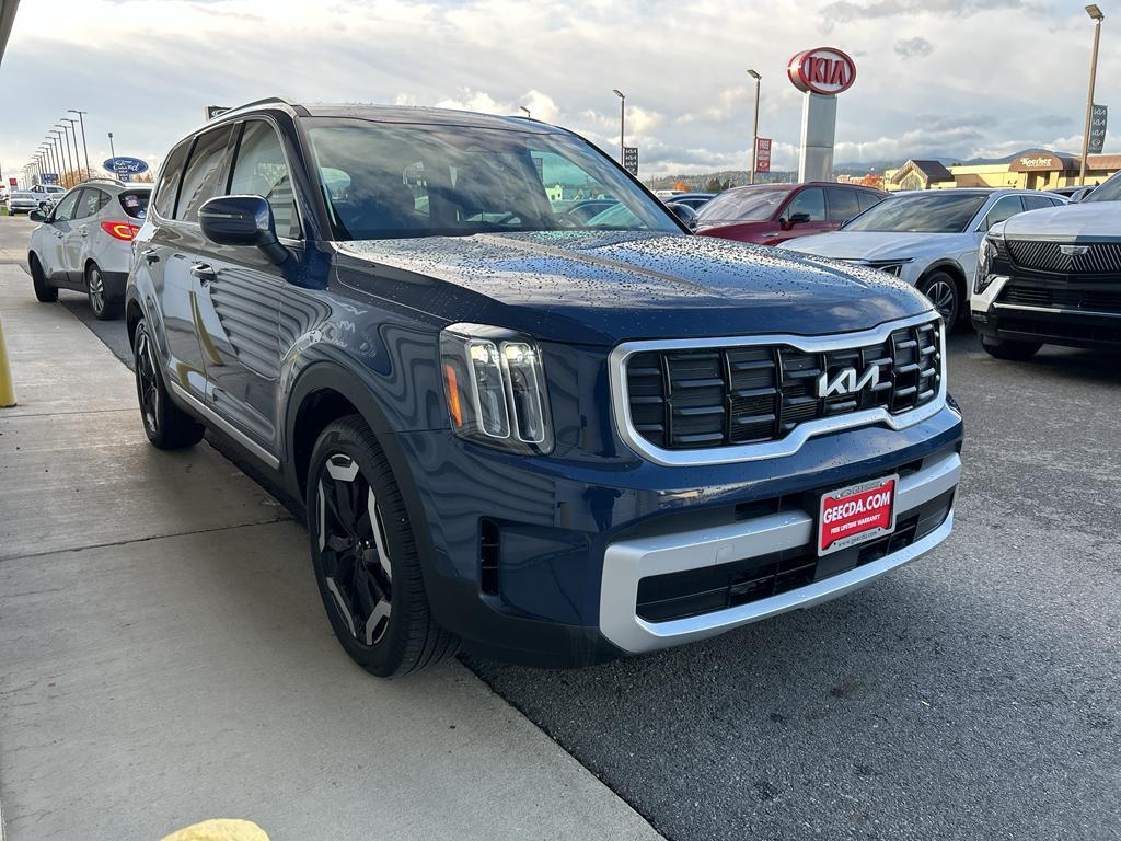 used 2025 Kia Telluride car, priced at $39,999