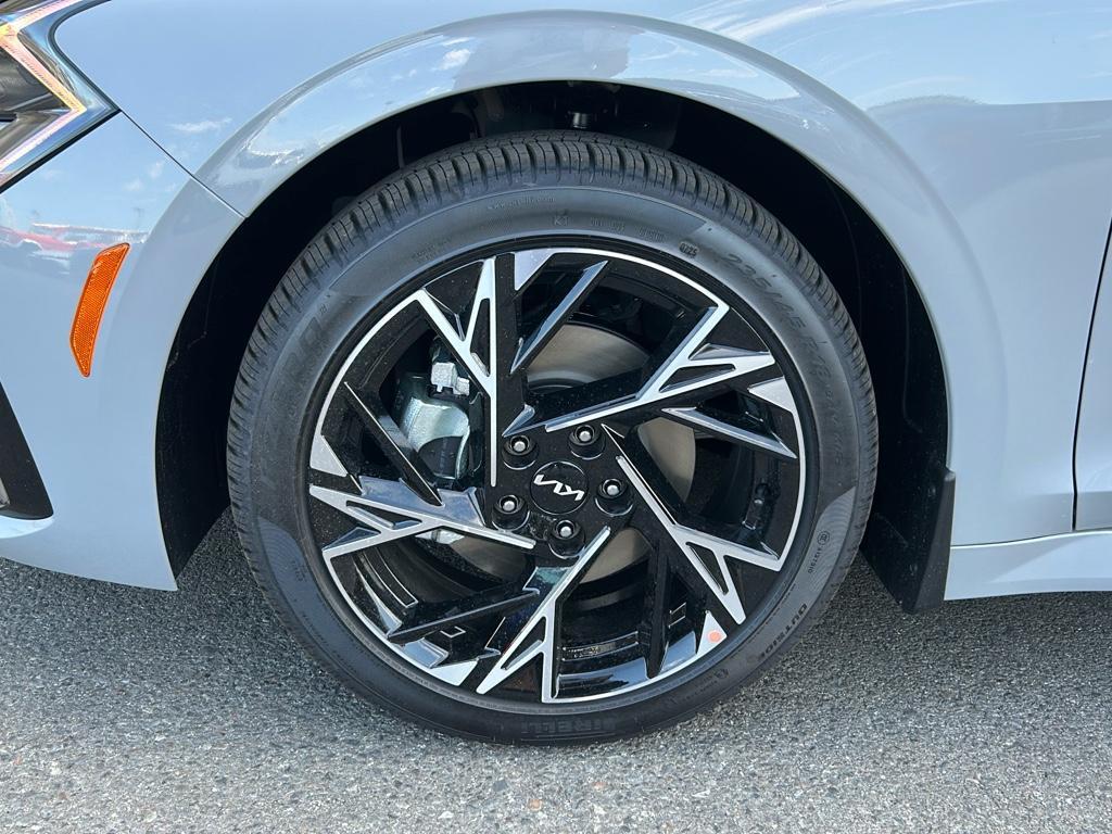 new 2026 Kia K5 car, priced at $31,460
