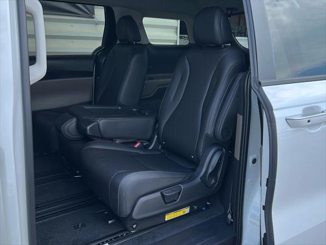 new 2026 Kia Carnival Hybrid car, priced at $42,420
