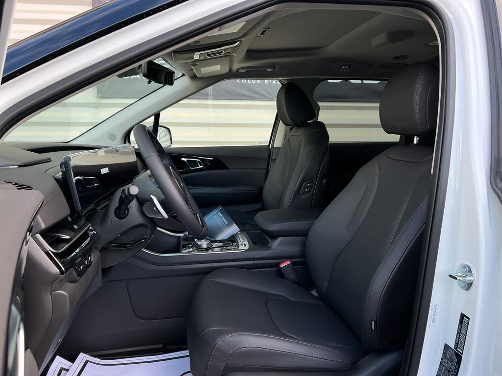 new 2026 Kia Carnival Hybrid car, priced at $53,895