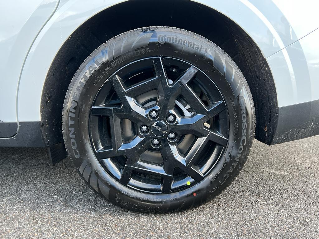 new 2026 Kia Carnival Hybrid car, priced at $53,895