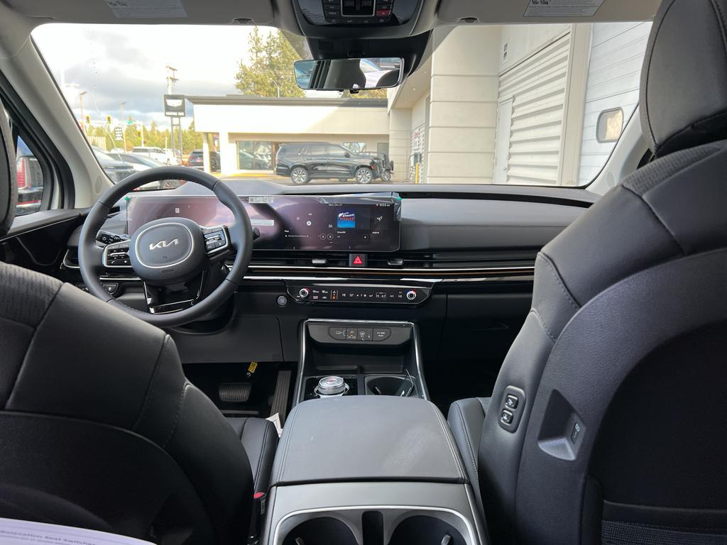 new 2026 Kia Carnival Hybrid car, priced at $53,895