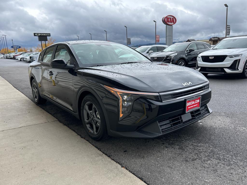 new 2025 Kia K4 car, priced at $21,000