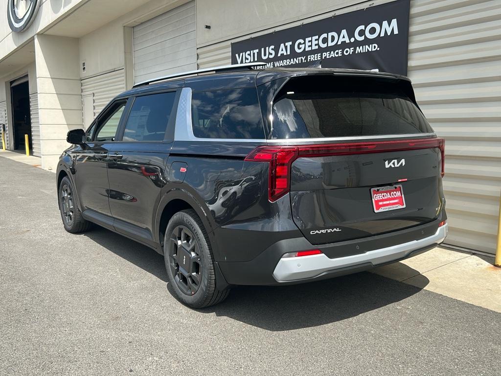 new 2026 Kia Carnival Hybrid car, priced at $43,650