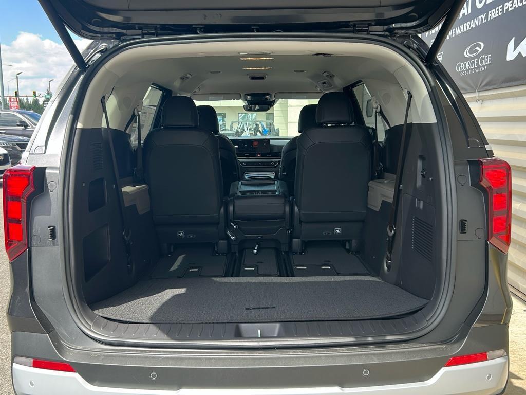 new 2026 Kia Carnival Hybrid car, priced at $43,650