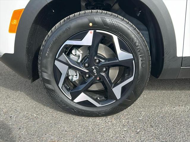 new 2025 Kia Seltos car, priced at $28,170