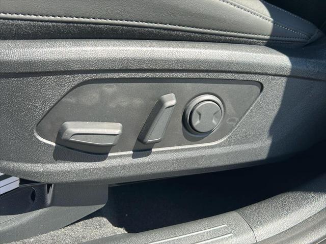 new 2025 Kia Sorento car, priced at $37,055