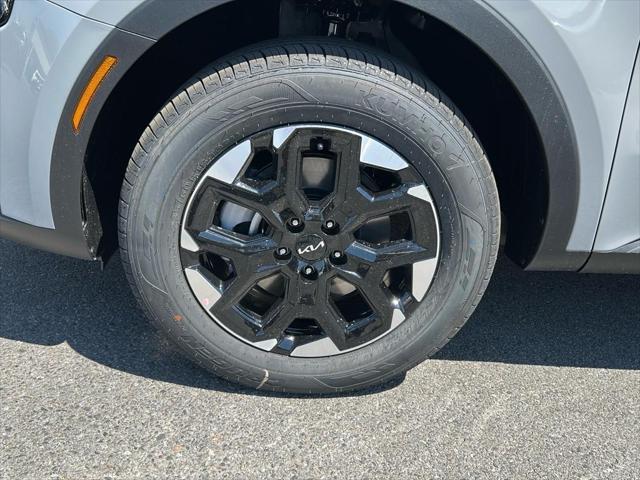 new 2025 Kia Sorento car, priced at $37,055