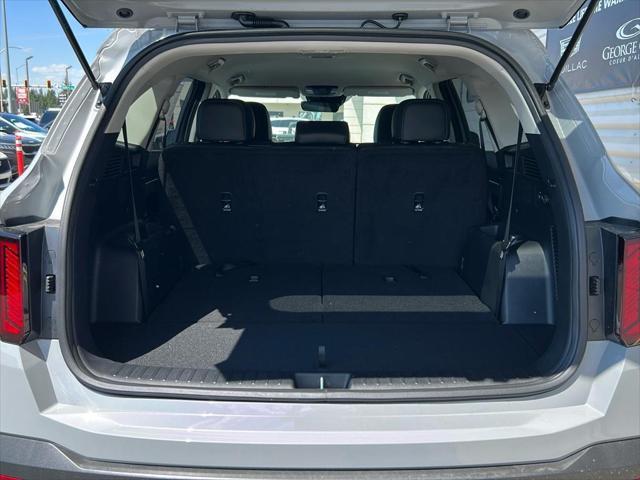 new 2025 Kia Sorento car, priced at $37,055
