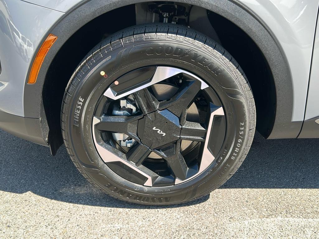 new 2026 Kia Sportage car, priced at $33,180