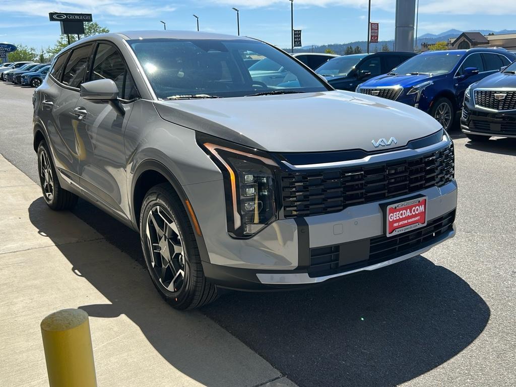 new 2026 Kia Sportage car, priced at $33,180