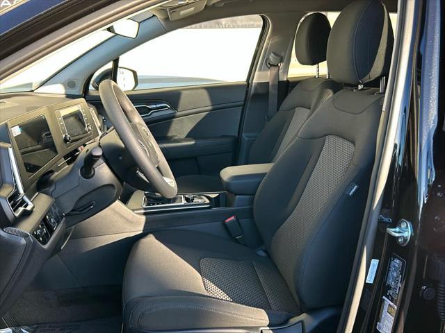 new 2025 Kia Sportage car, priced at $30,540