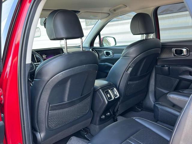 used 2023 Kia Sorento Hybrid car, priced at $33,999