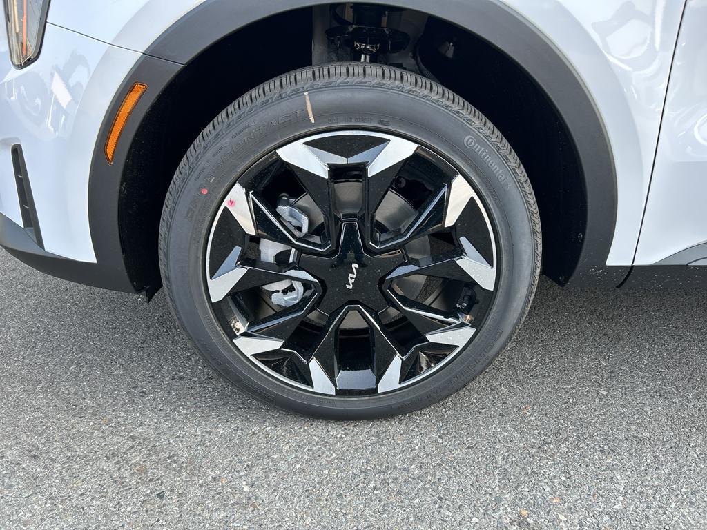 new 2026 Kia Sorento car, priced at $38,995