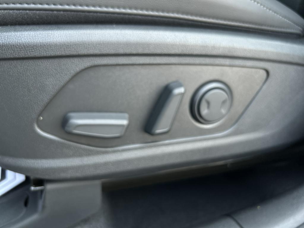 new 2026 Kia Sorento car, priced at $38,995