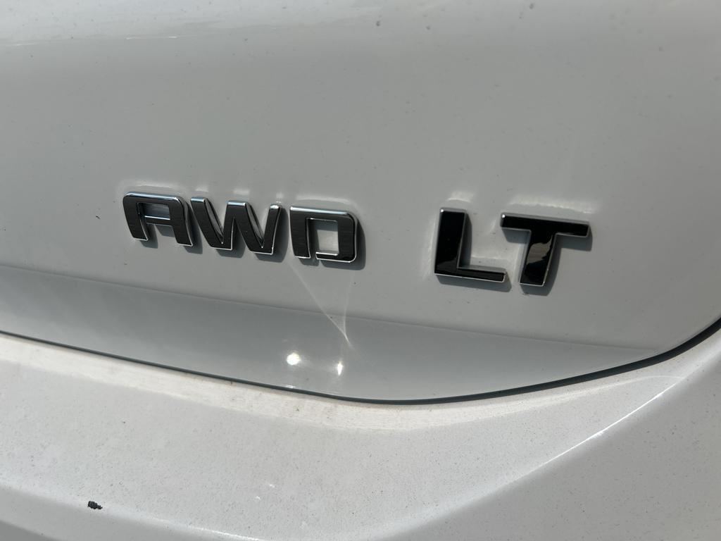 used 2023 Chevrolet Equinox car, priced at $24,000