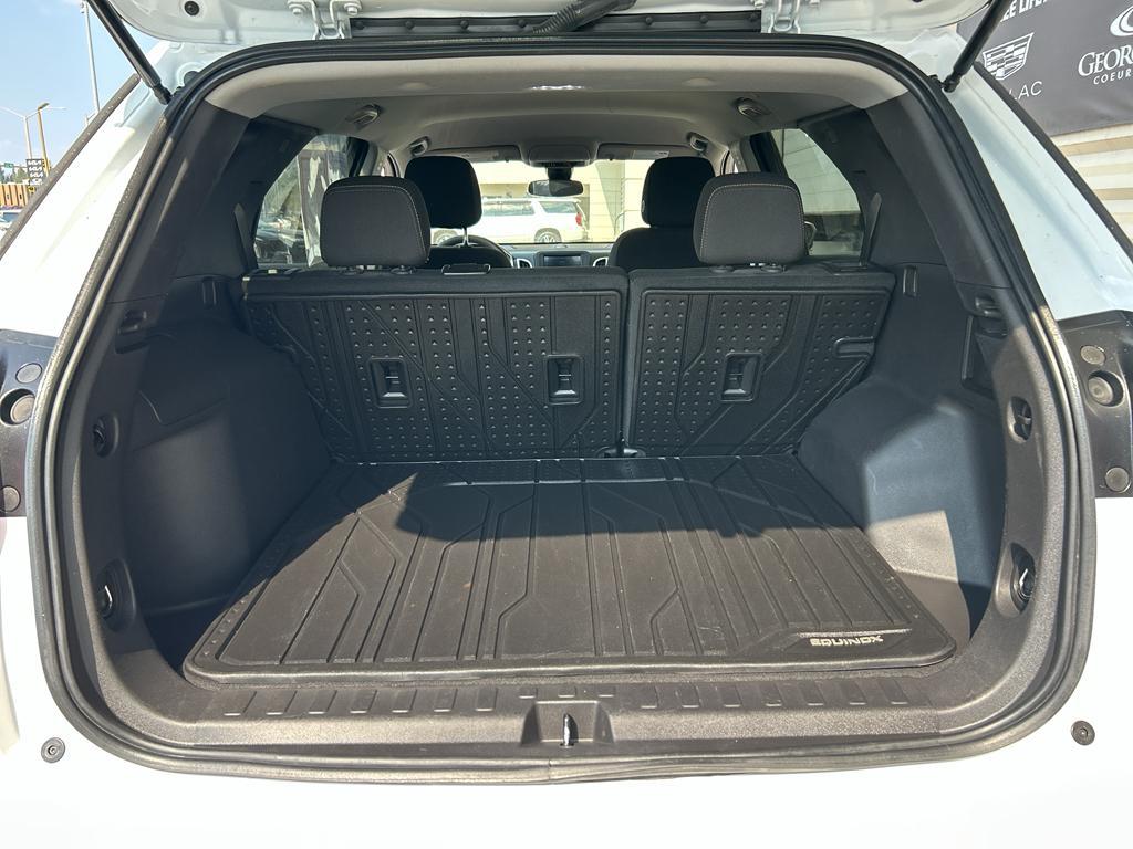 used 2023 Chevrolet Equinox car, priced at $24,000