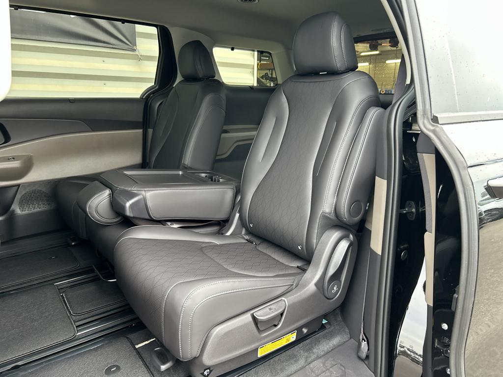 new 2026 Kia Carnival car, priced at $41,885