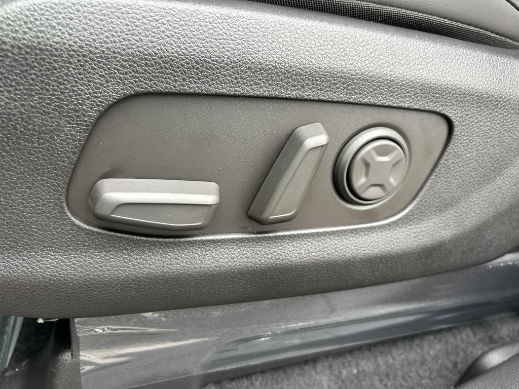 new 2026 Kia Carnival car, priced at $41,885
