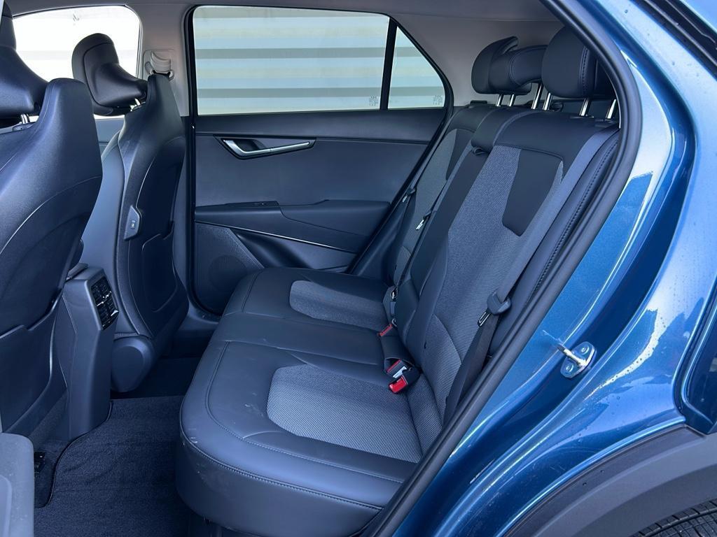 new 2025 Kia Niro car, priced at $29,990