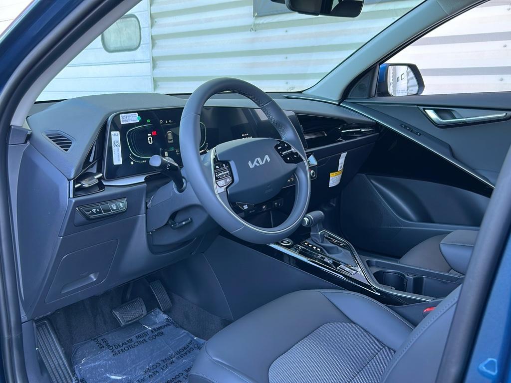 new 2025 Kia Niro car, priced at $29,990