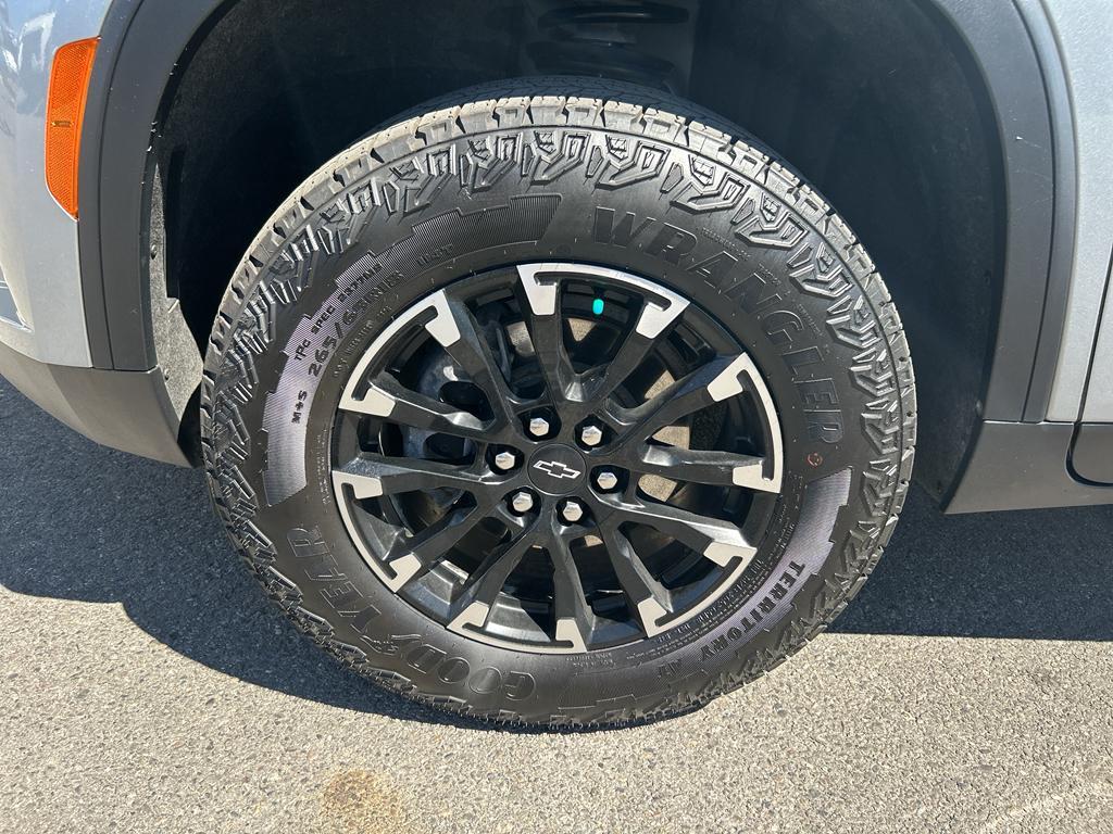 used 2024 Chevrolet Traverse car, priced at $46,000