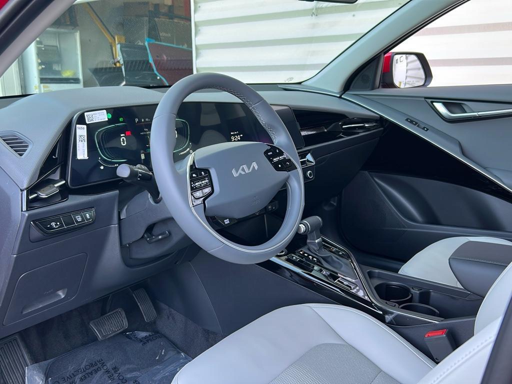 new 2025 Kia Niro car, priced at $29,605