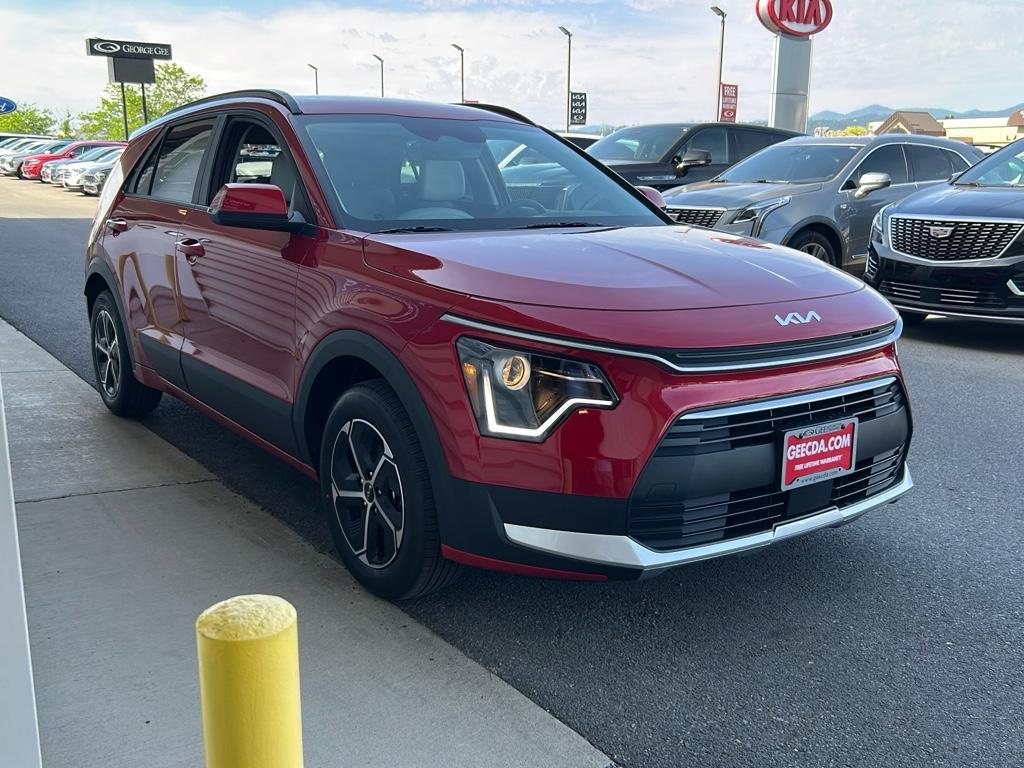 new 2025 Kia Niro car, priced at $29,605