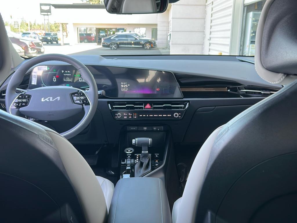 new 2025 Kia Niro car, priced at $29,605