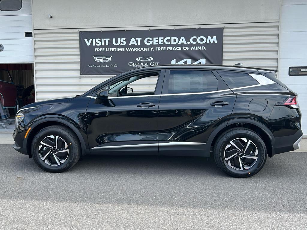 new 2025 Kia Sportage Hybrid car, priced at $30,305