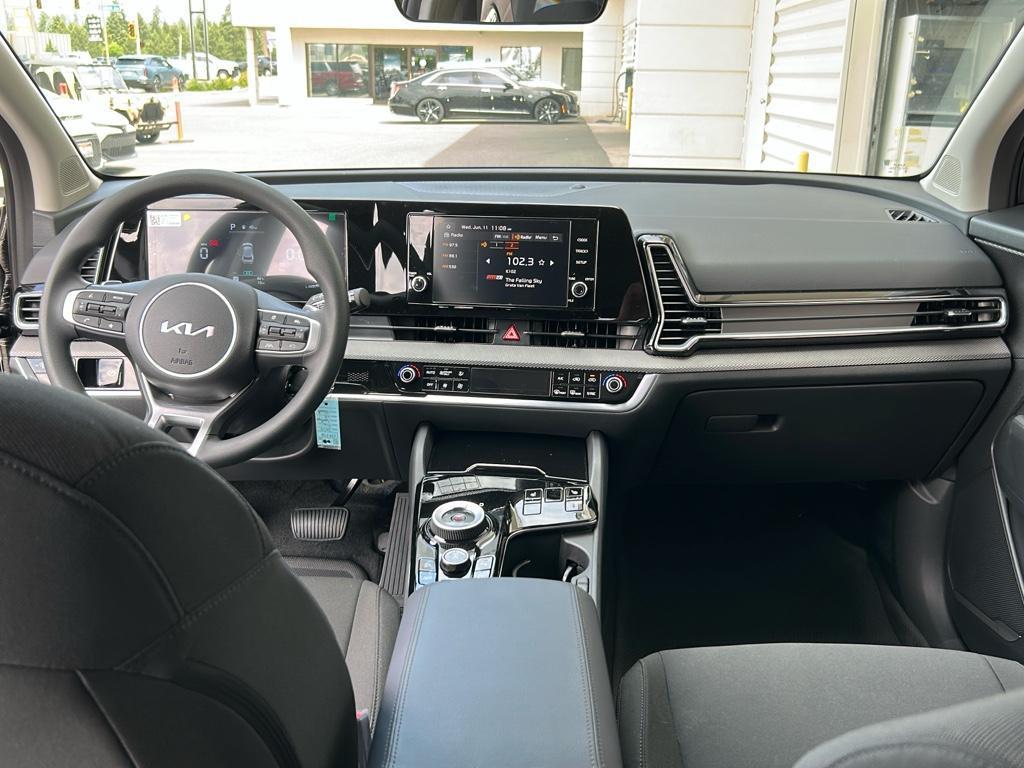 new 2025 Kia Sportage Hybrid car, priced at $30,305