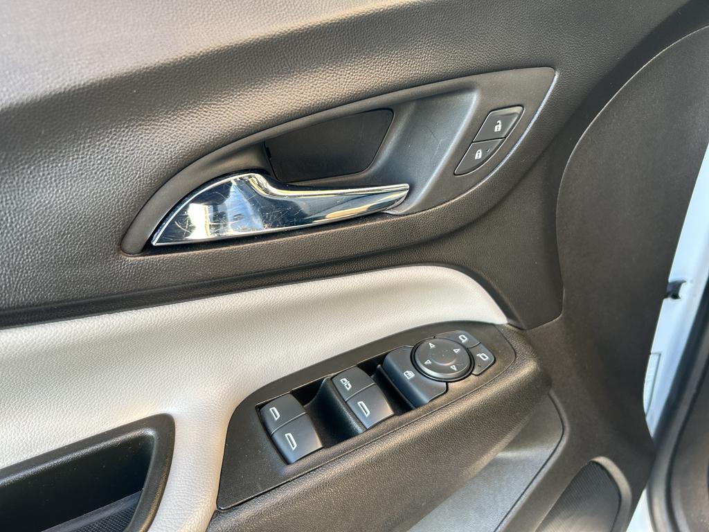 used 2022 Chevrolet Equinox car, priced at $21,450