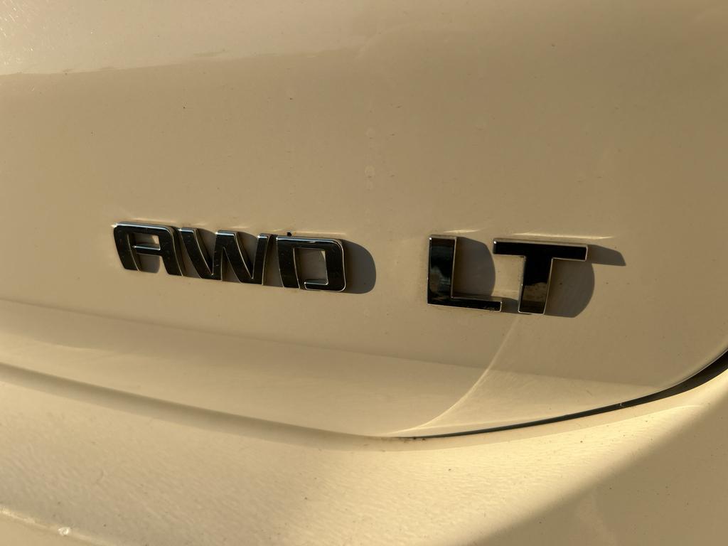 used 2022 Chevrolet Equinox car, priced at $21,450