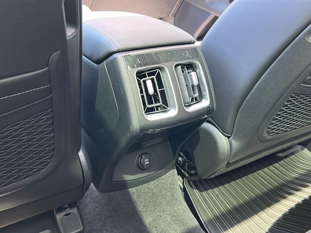 new 2025 Kia Sorento car, priced at $35,035