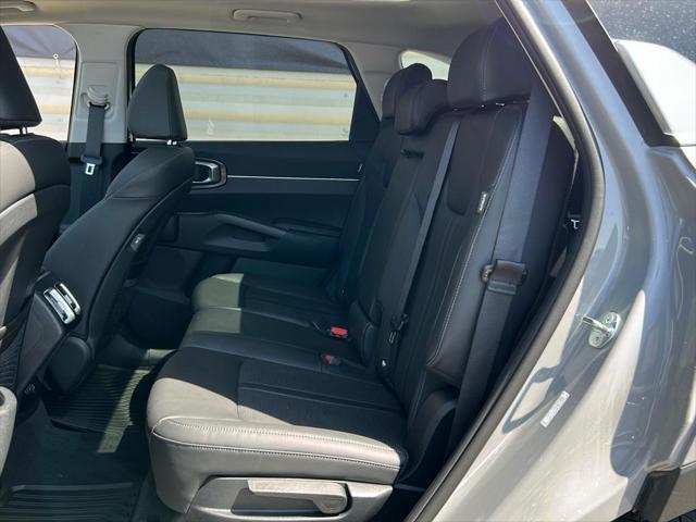 new 2025 Kia Sorento car, priced at $38,535