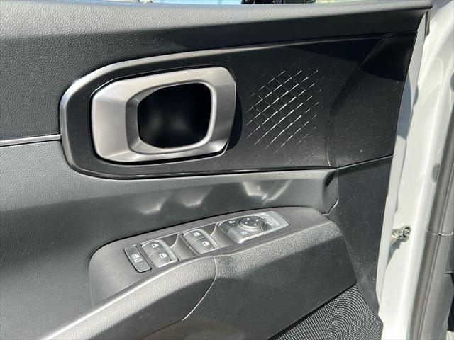 new 2025 Kia Sorento car, priced at $38,535