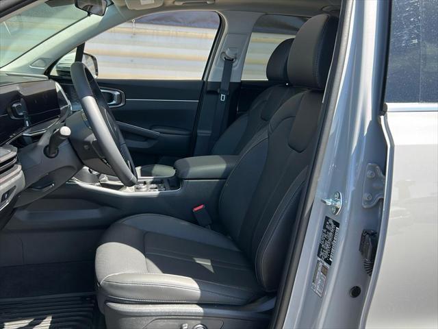 new 2025 Kia Sorento car, priced at $38,535