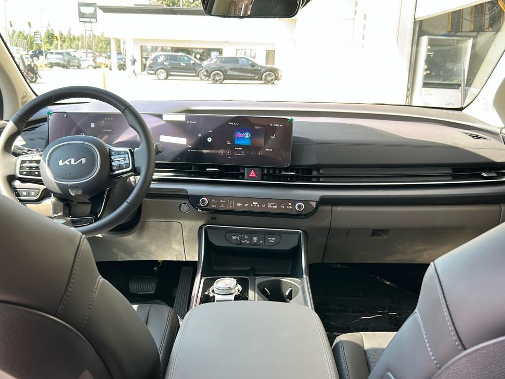 new 2026 Kia Carnival Hybrid car, priced at $48,965