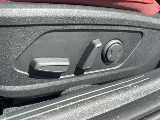 new 2025 Kia K5 car, priced at $34,290