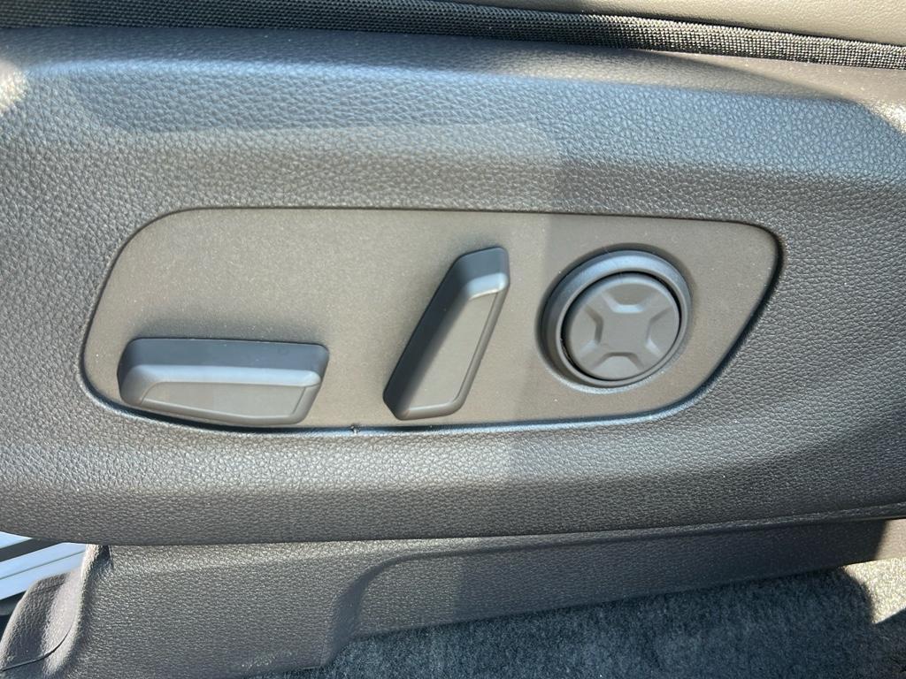 new 2026 Kia Carnival car, priced at $39,095