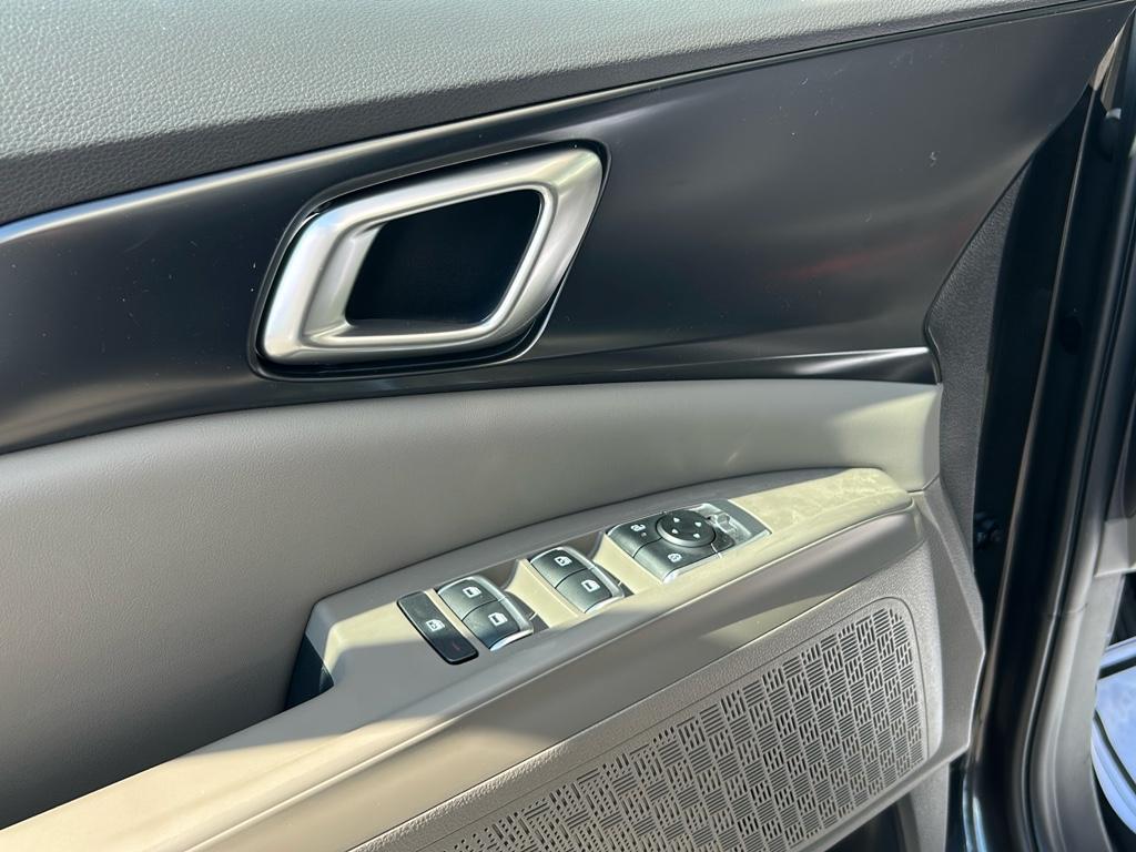 new 2026 Kia Carnival car, priced at $39,095