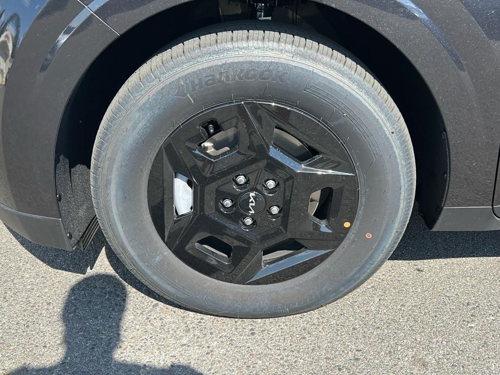 new 2026 Kia Carnival car, priced at $39,095