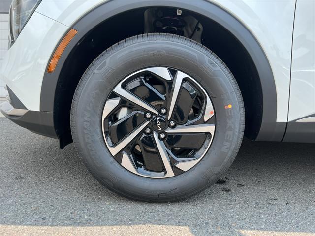 new 2025 Kia Sportage Hybrid car, priced at $32,080