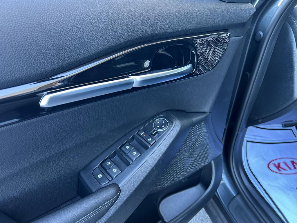 new 2026 Kia Seltos car, priced at $30,295