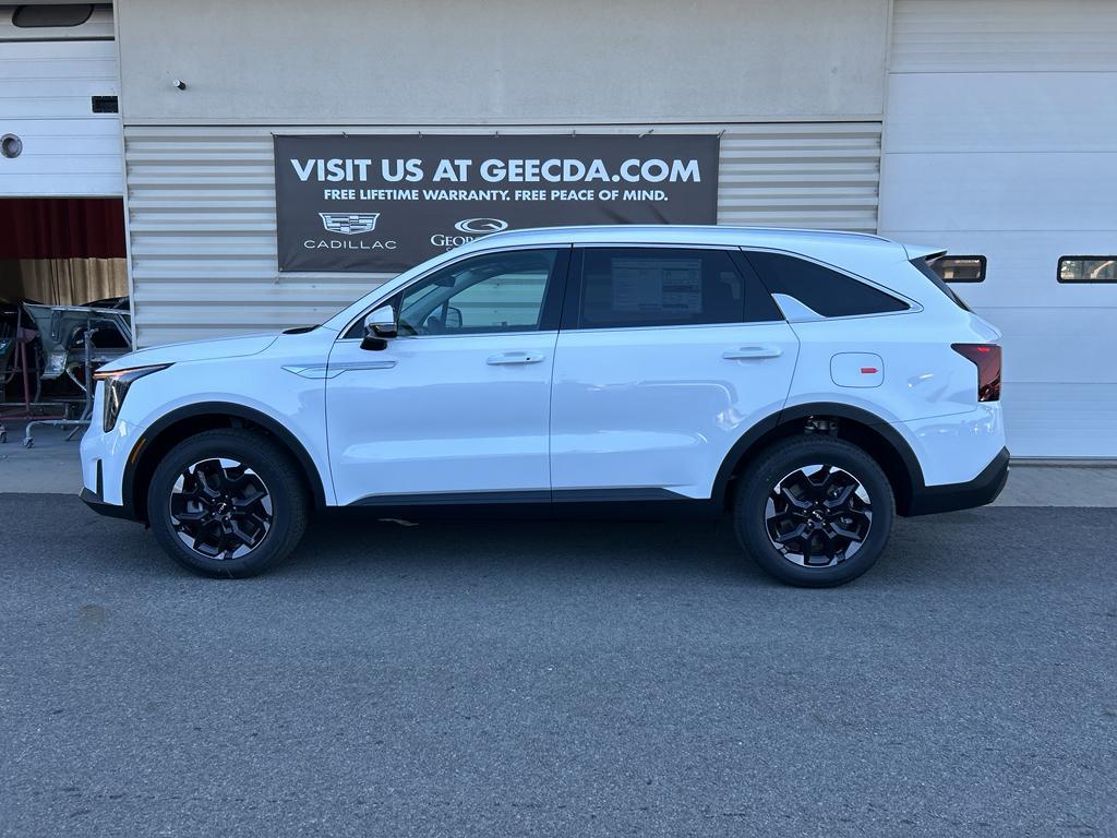 new 2026 Kia Sorento car, priced at $38,095